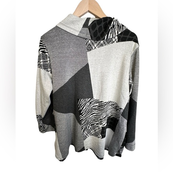 Ali Miles Women’s Gray Black and White Cowl Neck Shirt Size XL - Picture 2 of 7